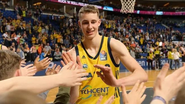 比的是勒沃 比的是勒沃